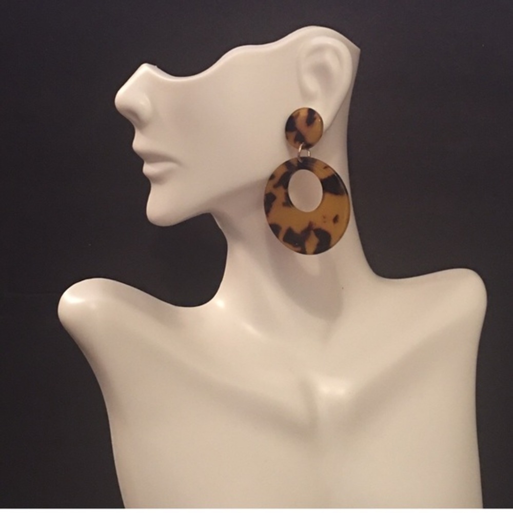✨HP✨”Julia” Acrylic Earrings-Tortoise Shell - Picture 2 of 7